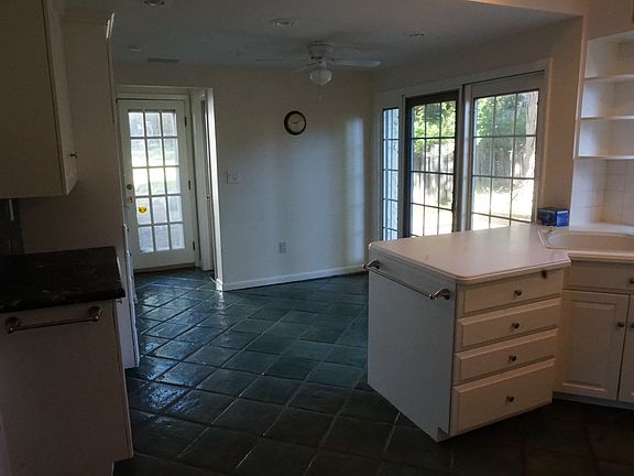 5th image of 1 Colony Dr W