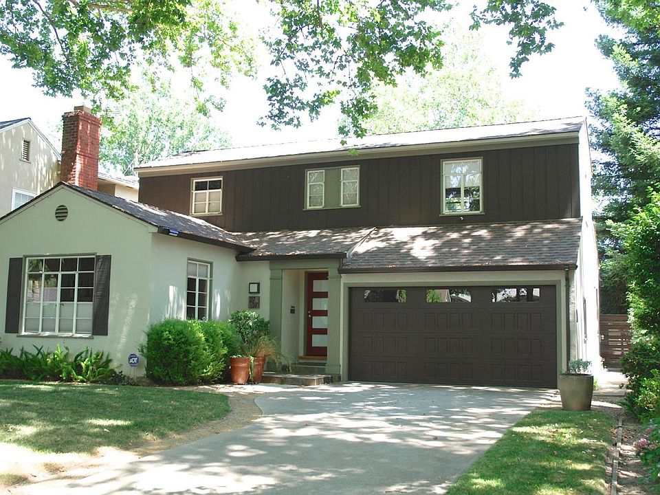 2nd image of 2757 Land Park Dr