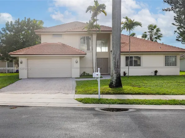 1361 SW 104th Ave, Pembroke Pines, FL 33025