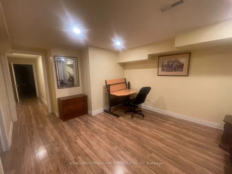 12 Glenforest Dr #BASEMENT