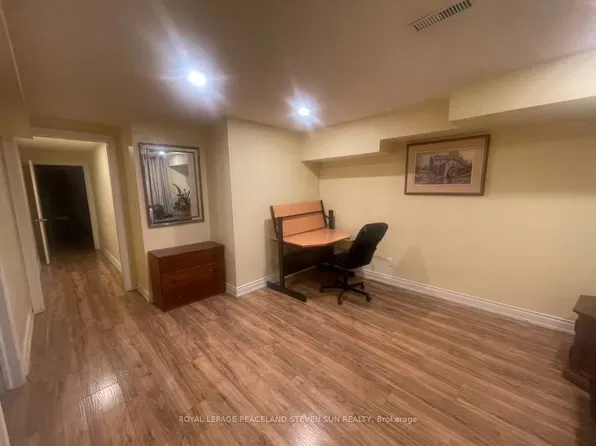 12 Glenforest Dr #Basement, Vaughan, ON L4J 8K5