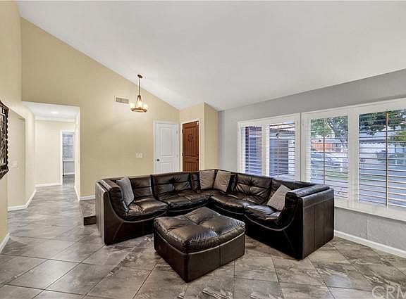 5th image of 1577 Lakewood Way