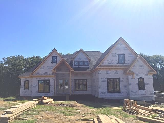 2nd image of 205 Chesapeake Pt