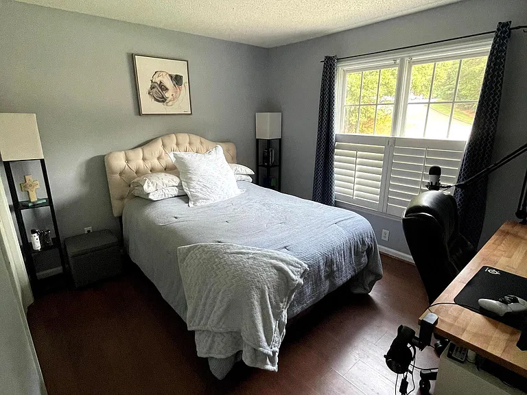 Second bedroom