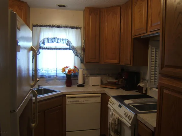 1410 Harbourside Dr, New Bern, NC 28560