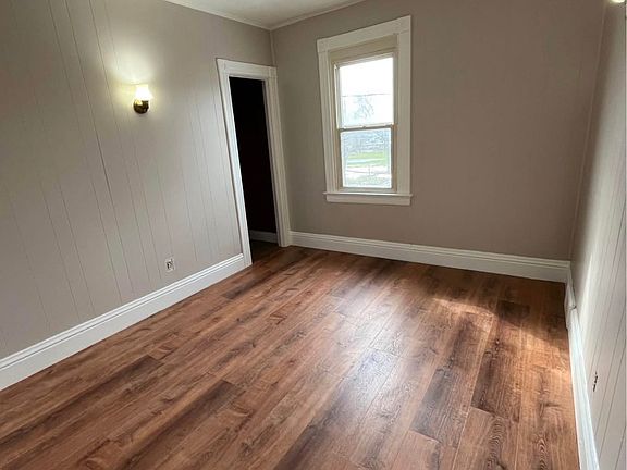 3rd image of 11 Pringle Ave APT 1
