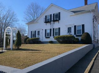 2 Ritchotte Ct, West Warwick, RI 02893