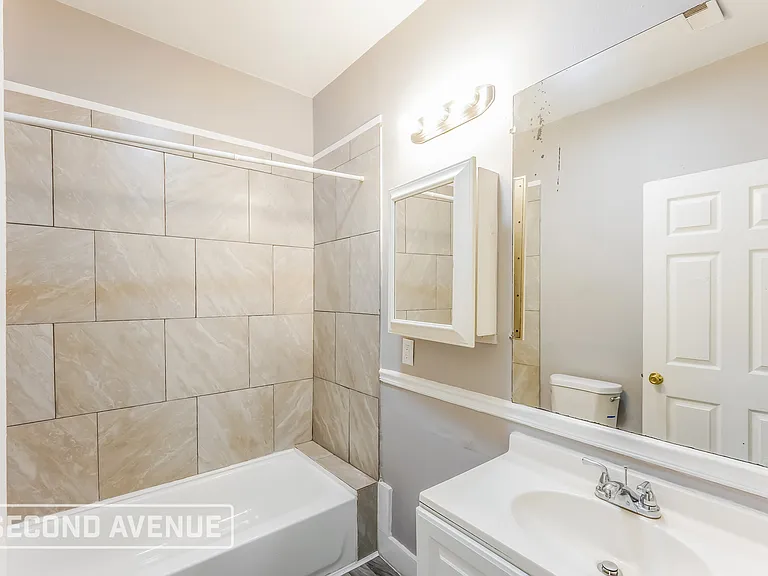 2908 Avenue I — Photo 9