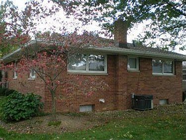 3rd image of 1770 Sunset Ave