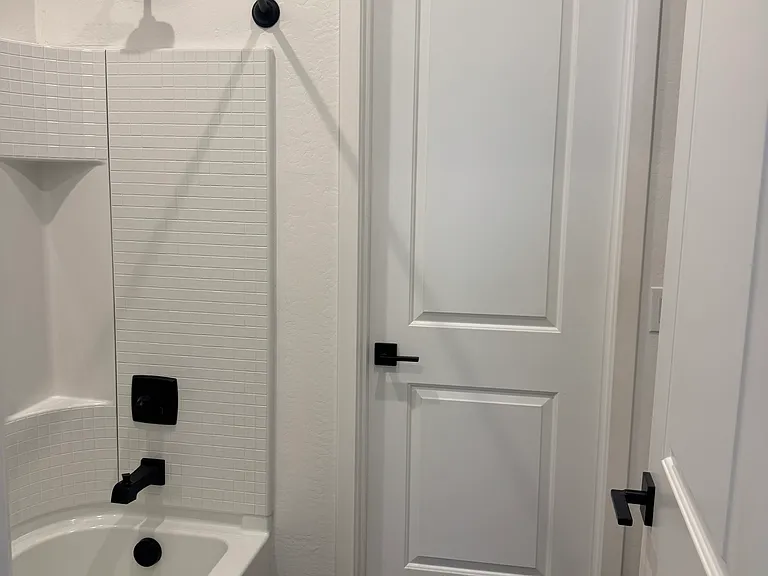 2521 S 180th Dr — Photo 18