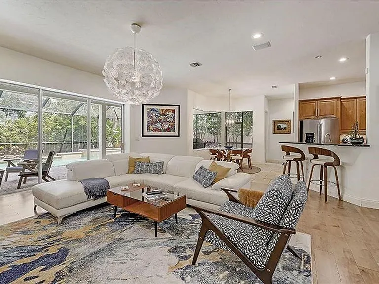 1725 Bonita Ct — Photo 11