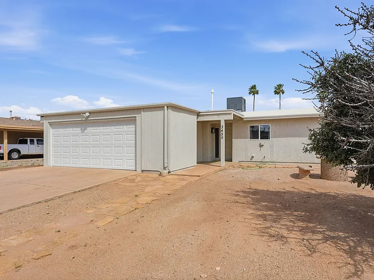 3455 S Magda Ave — Photo 2