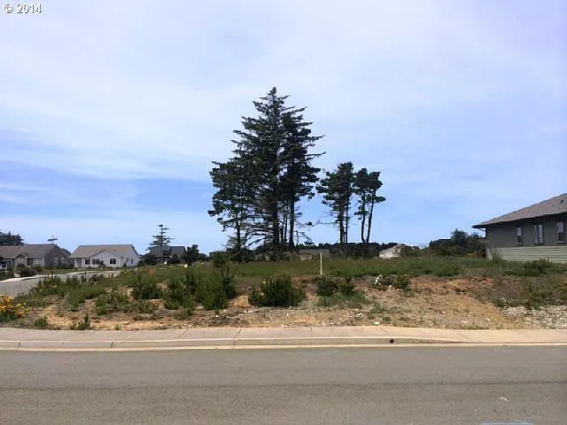 2635 Cedar Loop photo 1