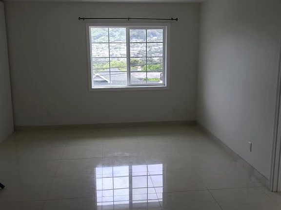4th image of 3421 Woodlawn Dr Unit 3