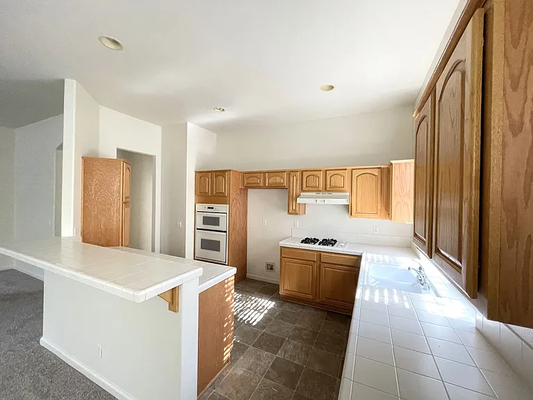 1115 Waverly Dr — Photo 13