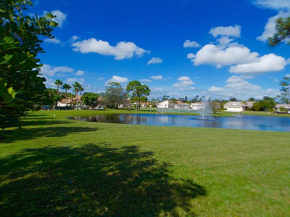 3rd image of 1725 SE Ryecroft Court