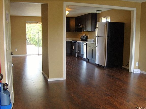 5th image of 1413 S 94th St