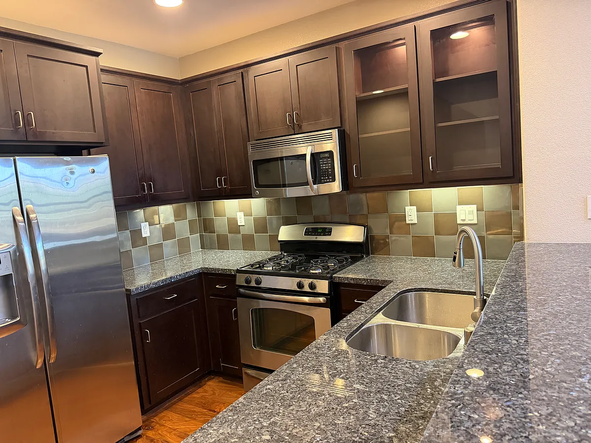 Building Photo - 1803 Trailside Cir