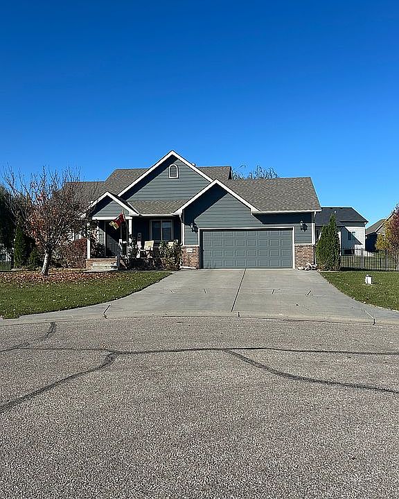 1st image of 2719 N Woodridge Ct
