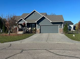 2719 N Woodridge Ct, Wichita, KS 67226