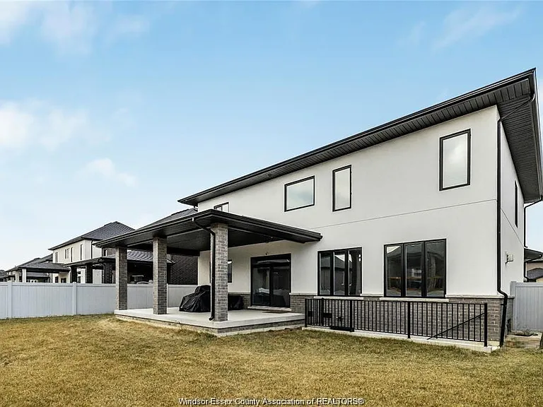 1498 Clearwater Ave #LOWER — Photo 15
