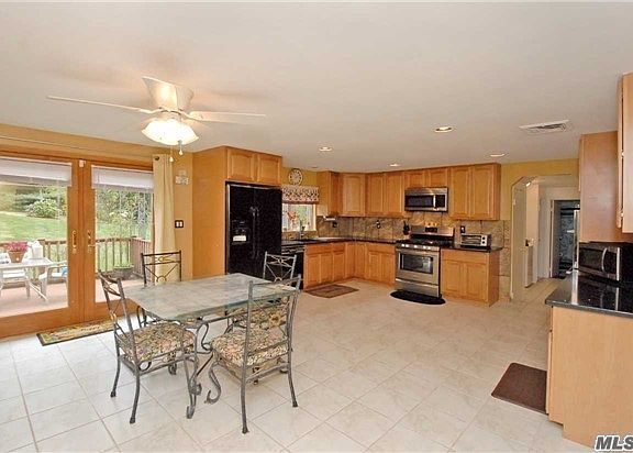 2nd image of 5 Midvale Ct