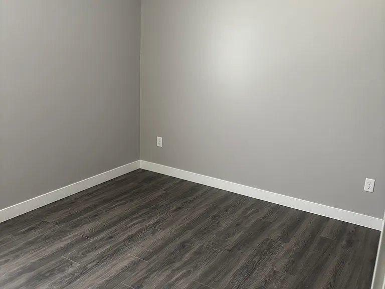 110 Grant St — Photo 7
