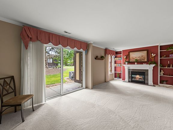 4th image of 1608 Thames Ct APT A