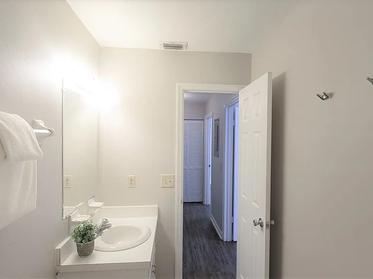 671 Holyoke Ct #C — Photo 11