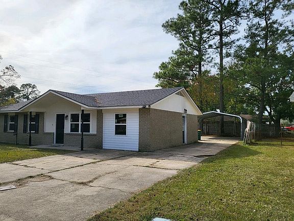 2nd image of 16 Cottonwood Ct