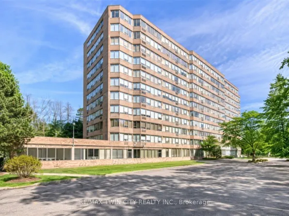 3227 King St E, Kitchener, ON