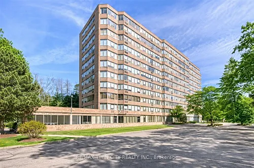 3227 King St E Photo 1