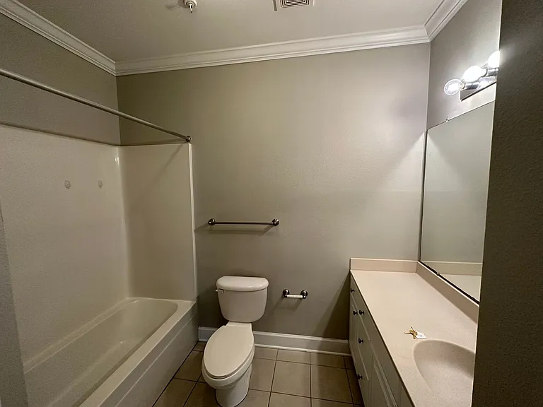 450 Park Ave #104 — Photo 11
