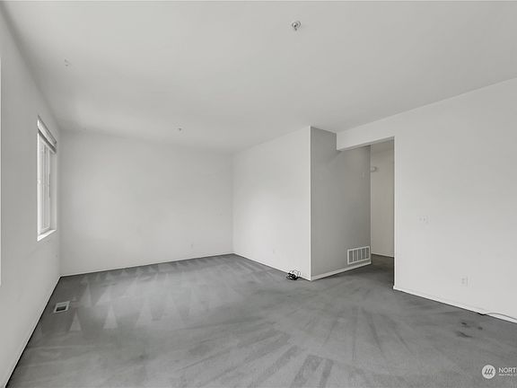 4th image of 5205 237th Terrace SE #15-4