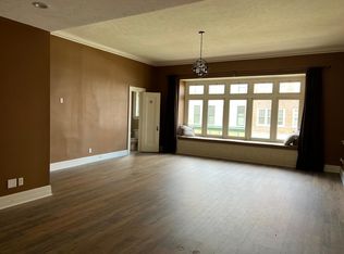 108 E Maumee St APT 201, Adrian, MI 49221