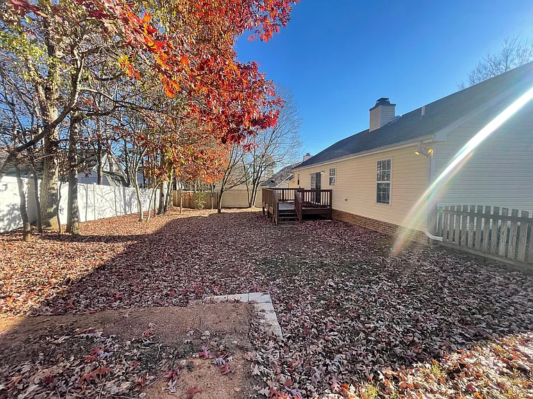 601 Groveton Trl — Photo 12