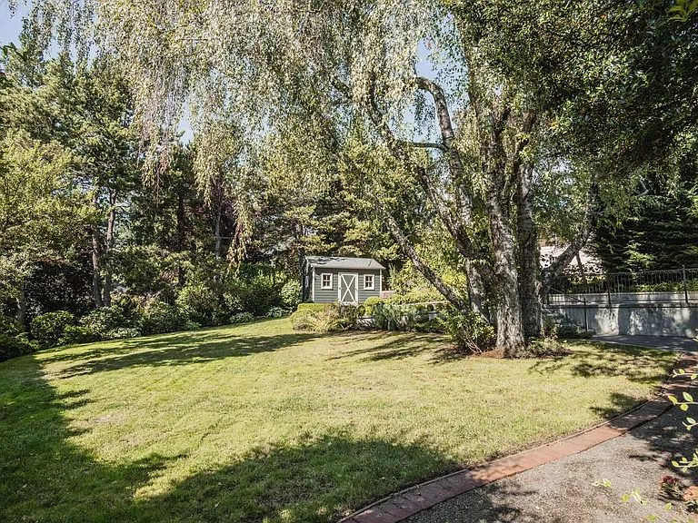 4527 SW 29th Ave — Photo 32