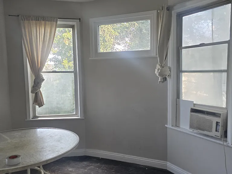 2516 Cleinview Ave — Photo 17