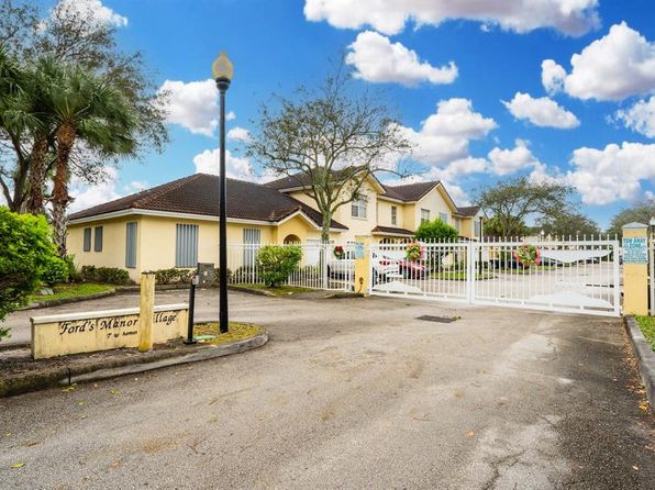 1235 NW 27th Ave