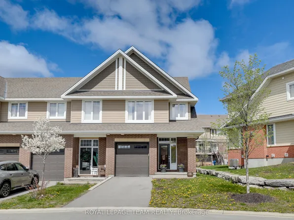 711 Gabriola Way, Ottawa, ON K2T 0M4