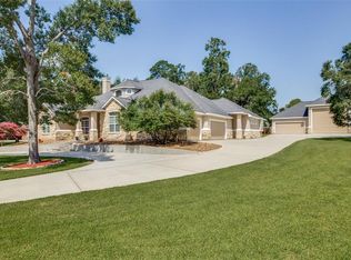 12195 Lake Vista Dr, Willis, TX 77318