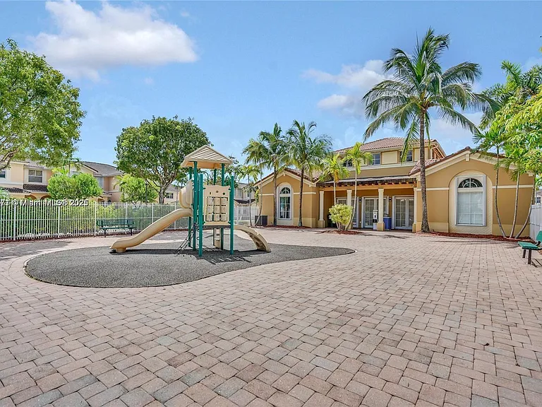 12281 SW 121st Ter — Photo 48