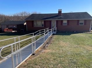 4622 Showalter Rd NW, Roanoke, VA 24017