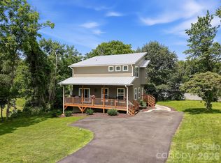 777 High St, Canton, NC 28716
