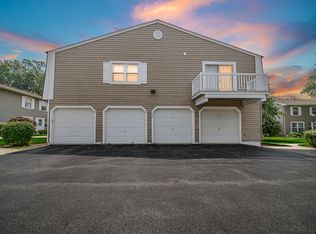 1422 Woodcutter Ln UNIT D, Wheaton, IL 60189