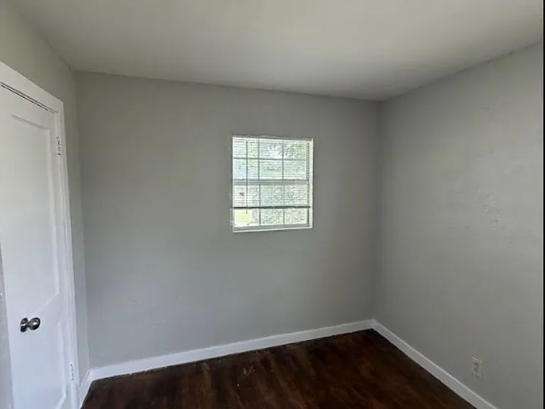 2529 Shropshire St — Photo 10