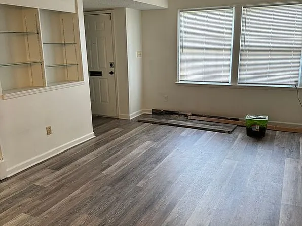 3815 S Mendenhall, Memphis, TN 38106