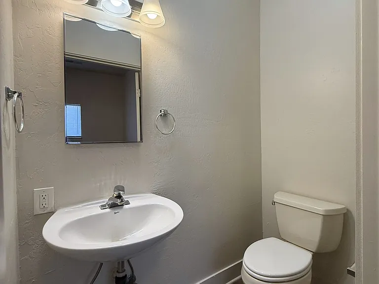 2029 O St — Photo 27