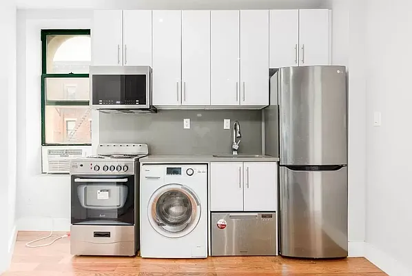 Rented by Heritage Realty LLC | media 10