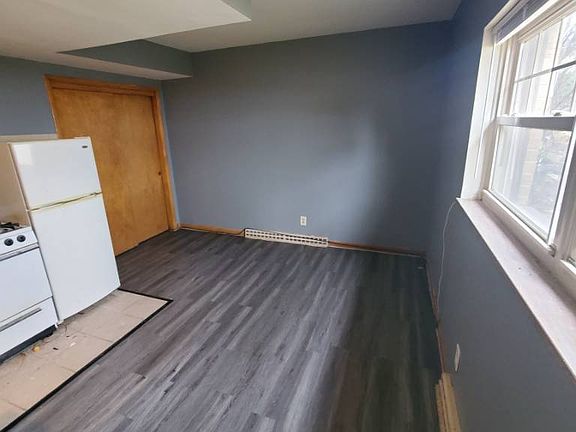 3rd image of 2039 4th St APT 6